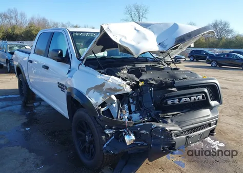 2020 Ram 1500 Classic Warlock 4X4 5'7 Box z USA, uszkodzony, nr VIN 1C6RR7LT8LS154435